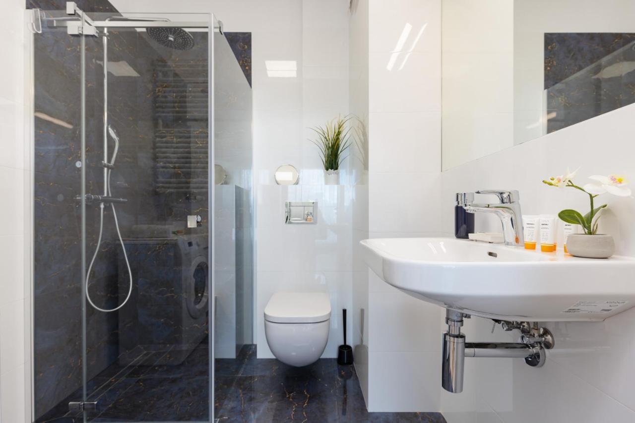 Warszawa Srodmiescie Bonifraterska Apartments By Noclegi Renters Εξωτερικό φωτογραφία